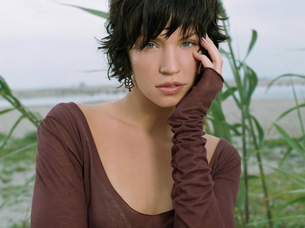 Ashley Scott