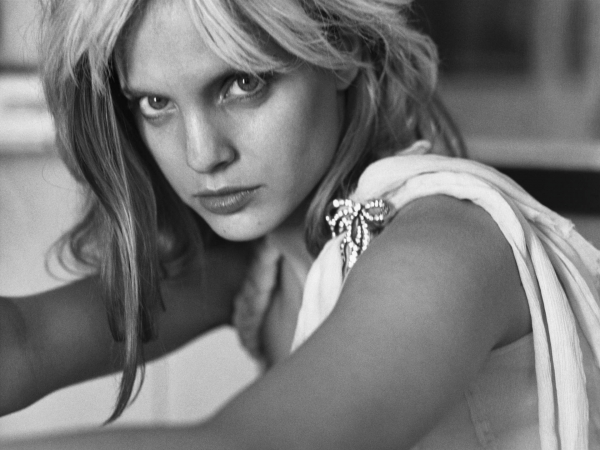 Mena Suvari