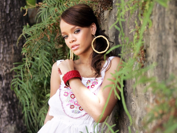 Rihanna Fenty