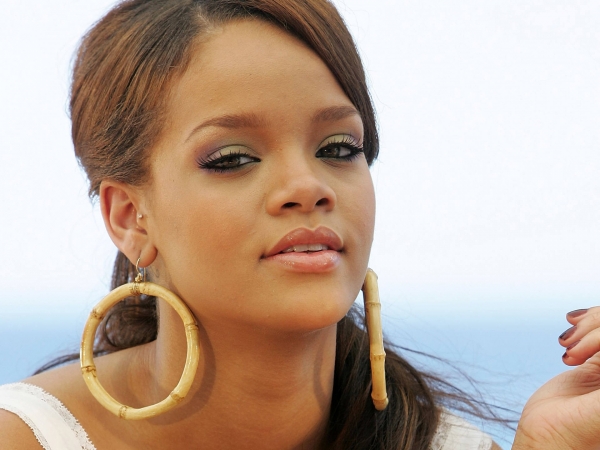 Rihanna Fenty