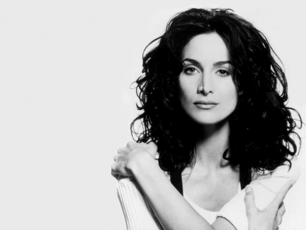 CarrieAnne Moss