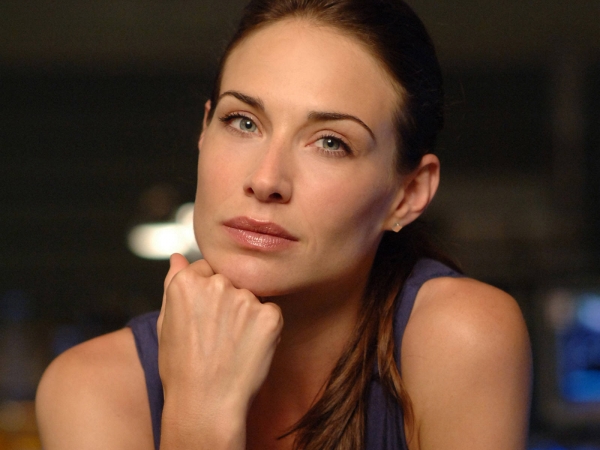 Claire Forlani