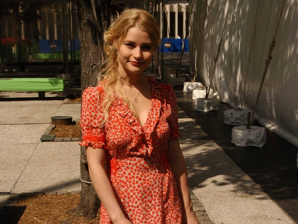 Emilie de Ravin