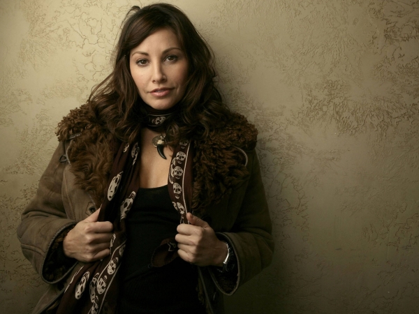 Gina Gershon