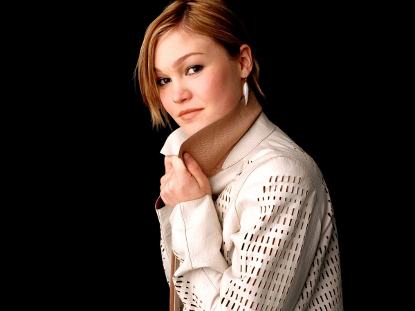 Julia Stiles