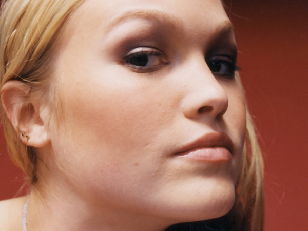 Julia Stiles
