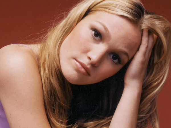 Julia Stiles