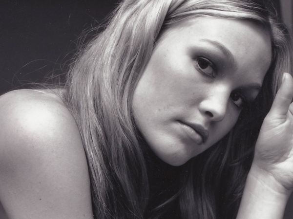 Julia Stiles