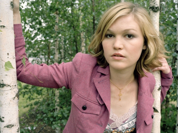 Julia Stiles