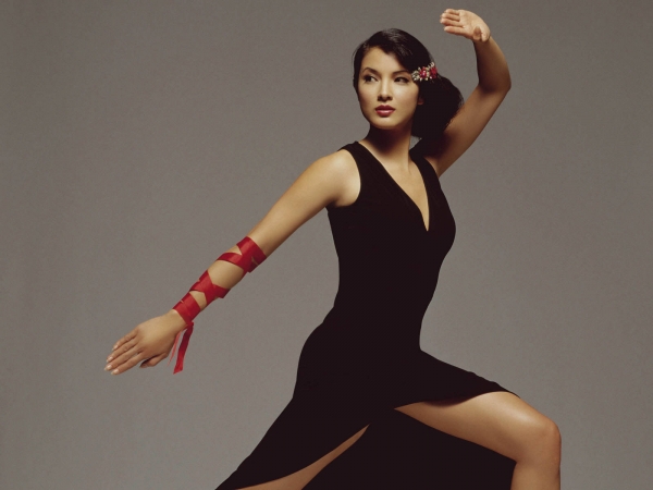 Kelly Hu