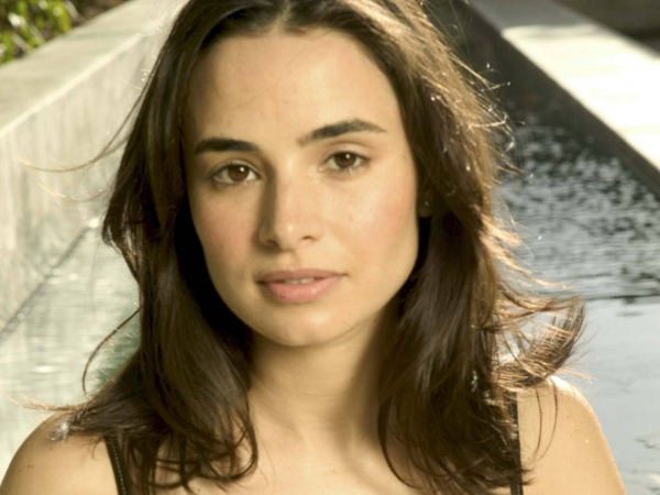 Mia Maestro