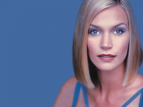 Natasha Henstridge