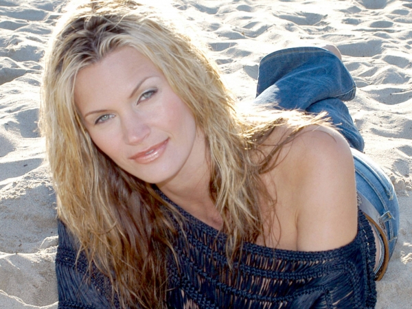 Natasha Henstridge