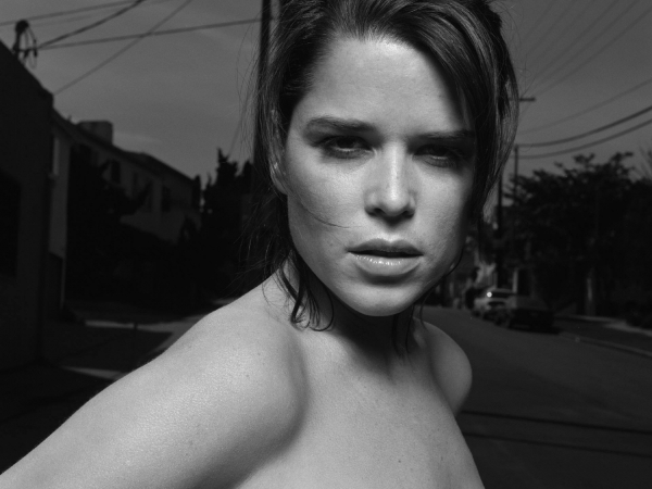 Neve Campbell