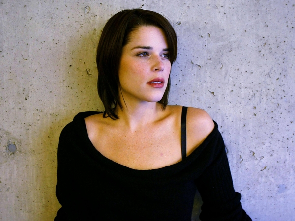 Neve Campbell