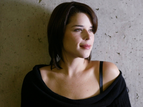 Neve Campbell