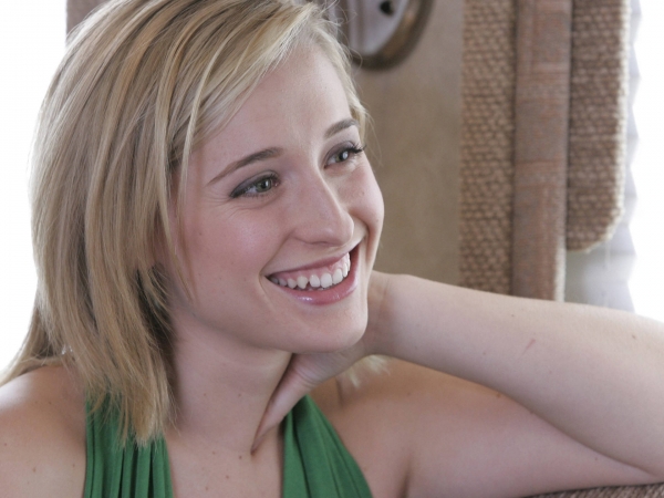 Allison Mack