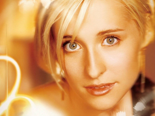 Allison Mack