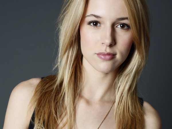 Alona Tal