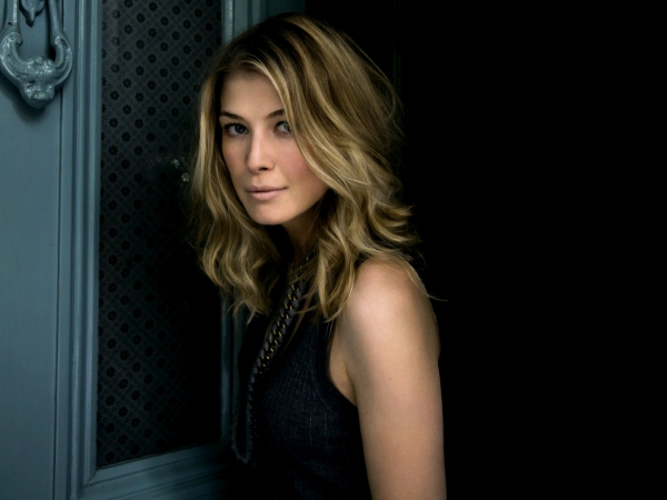 Rosamund Pike