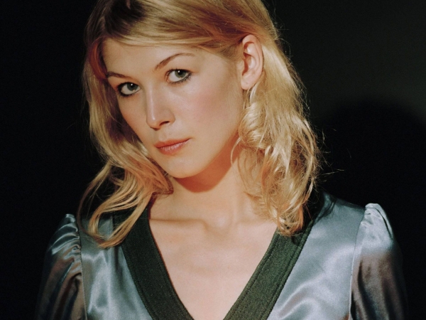 Rosamund Pike