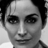 CarrieAnne Moss Fotoğrafı