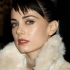 Mia Kirshner Fotoğrafı